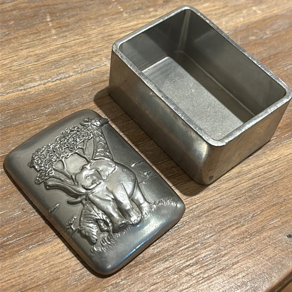 Vintage Pewter Elephant Trinket Box - Picture 8 of 17